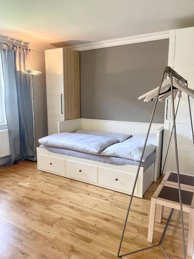 Landhaus Am Wald Mit Garten Mit 1 Schlafnische Und 1 Schlafzimmer آوريش المظهر الخارجي الصورة